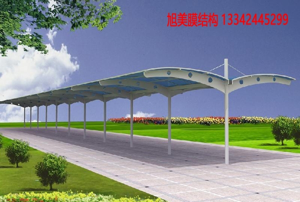 膜結構停車棚